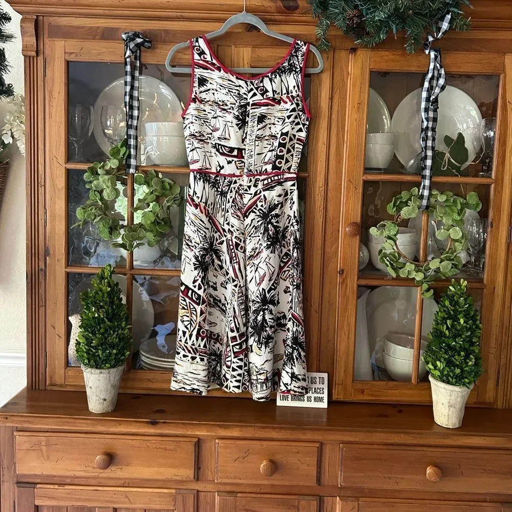 Alexandra Bartlett Black and White Abstract Midi Dress - Picture 7 of 10